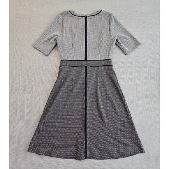 Ann Taylor Classic Knit Zip Back Dress Size 8 Short Sleeve Gray Black Old Money - Picture 12 of 16